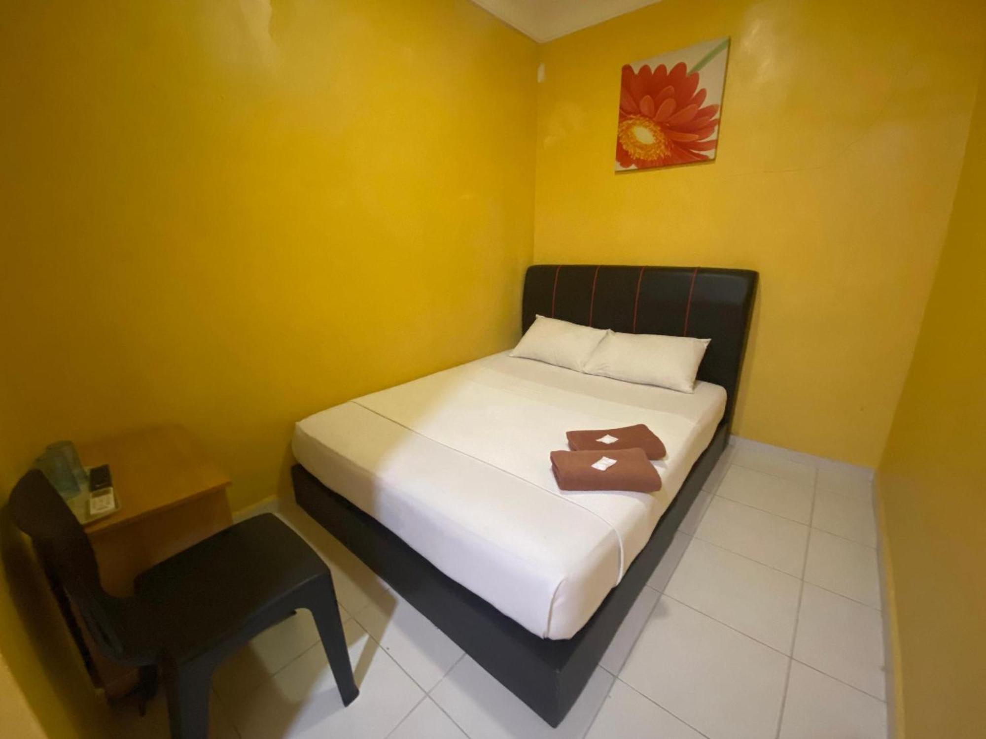 Oyo 91065 Hotel De Anjung Muadzam Shah ภายนอก รูปภาพ